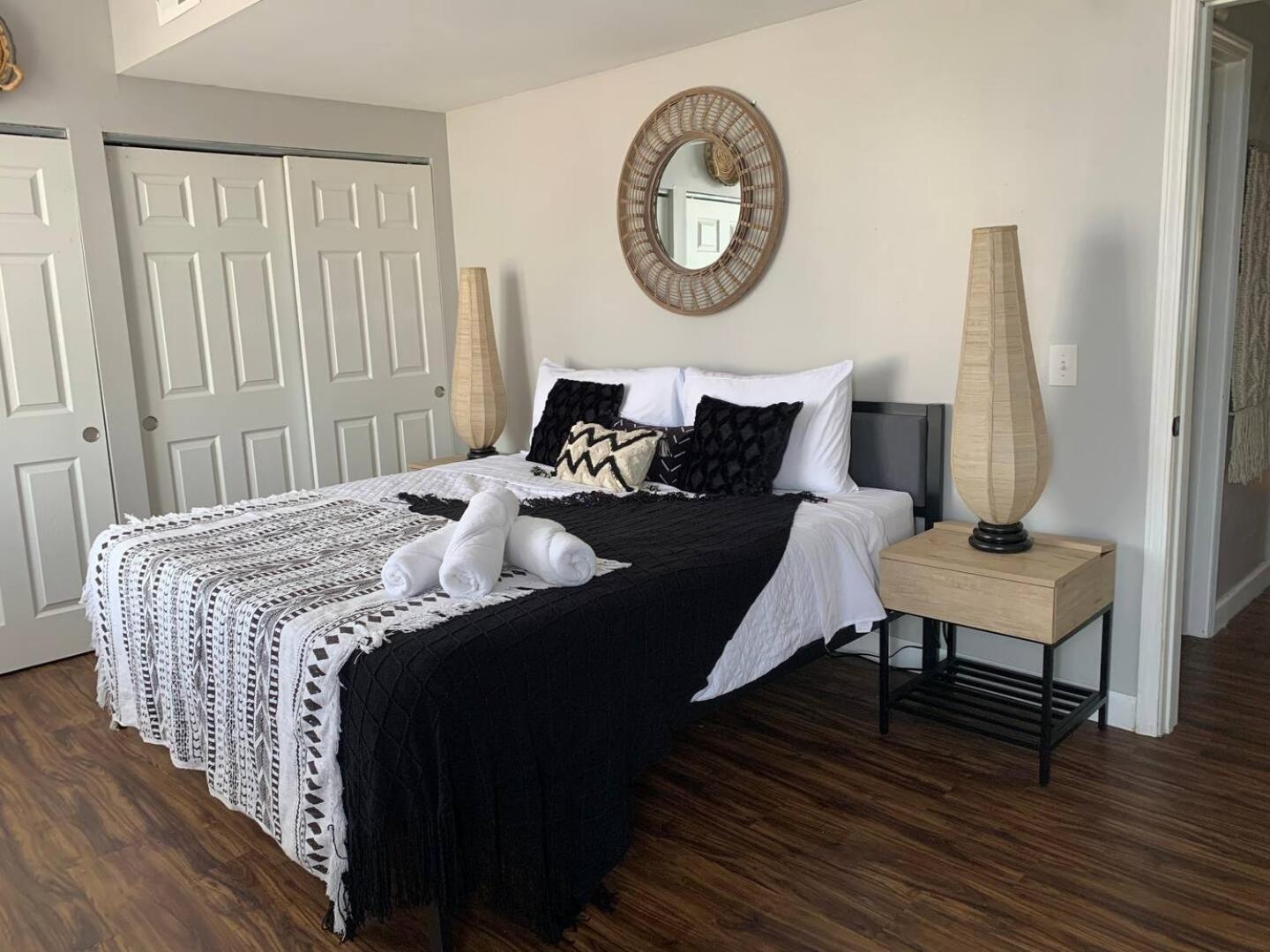 Modern Duplex Near Arenas, Hospitals, Universities, & Attractions Tower Grove Bagian luar foto